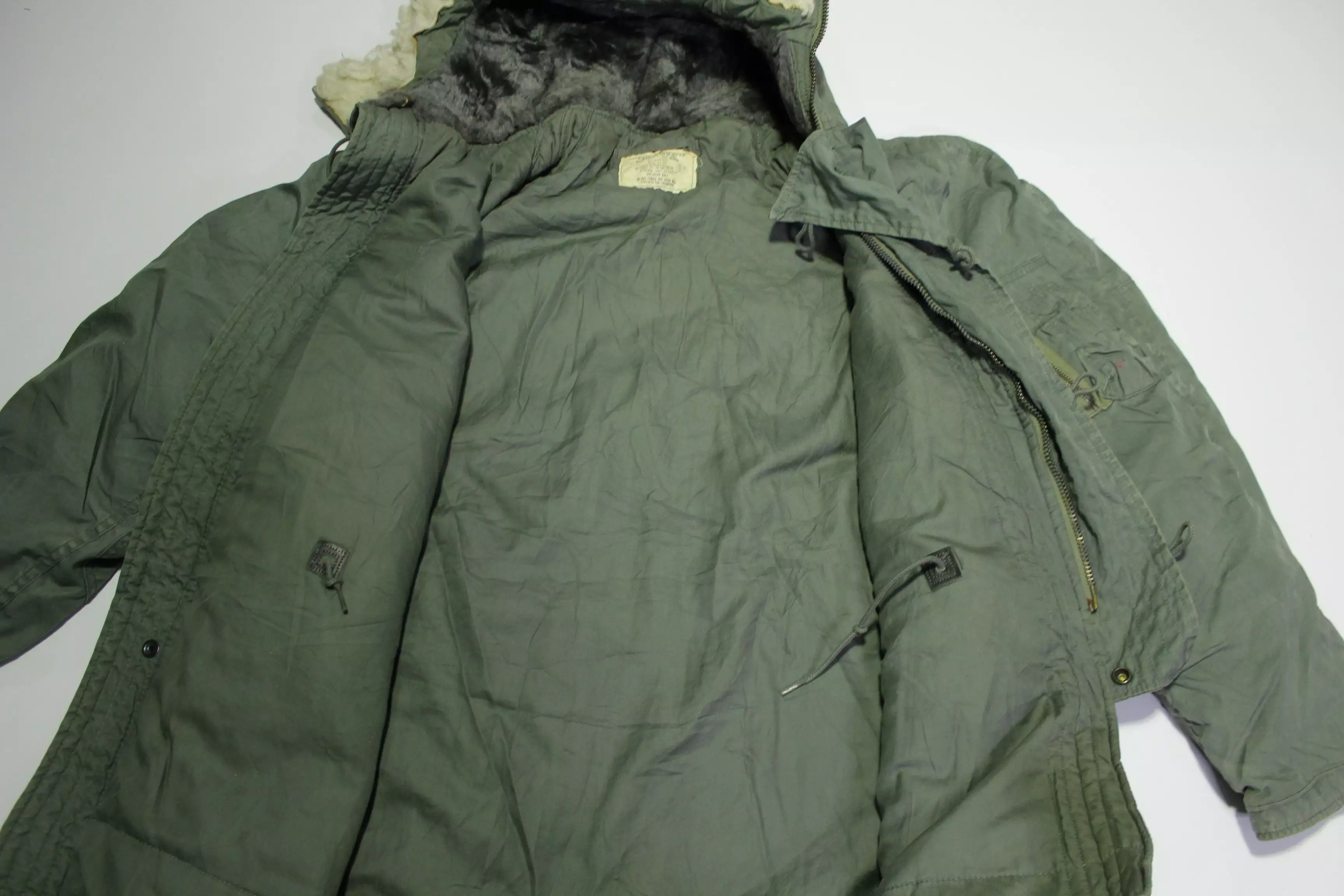 N3-B Vintage 1975 Vietnam Era Army Military Extreme Cold Weather Parka Hooded Jacket