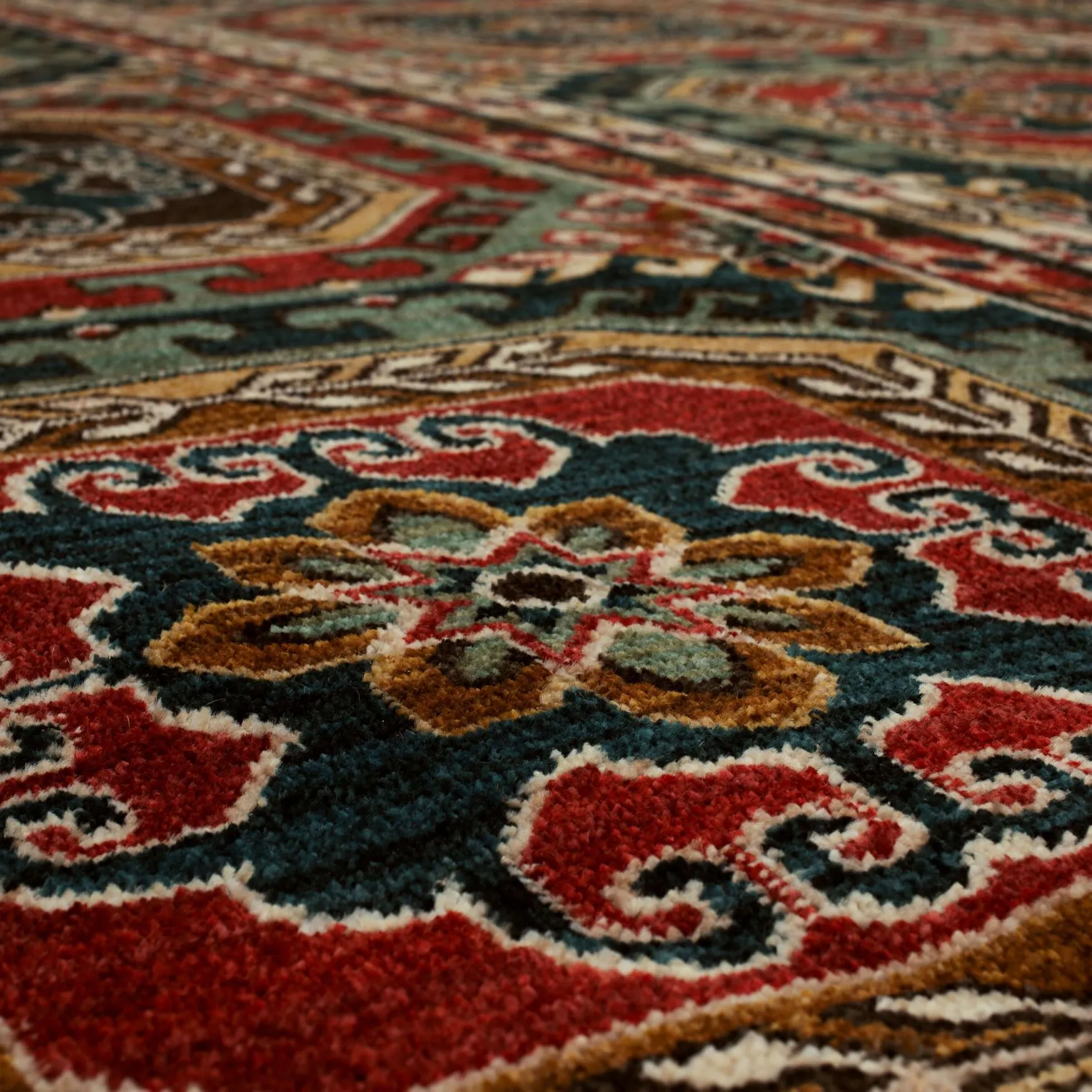 Neecharles Area Rug