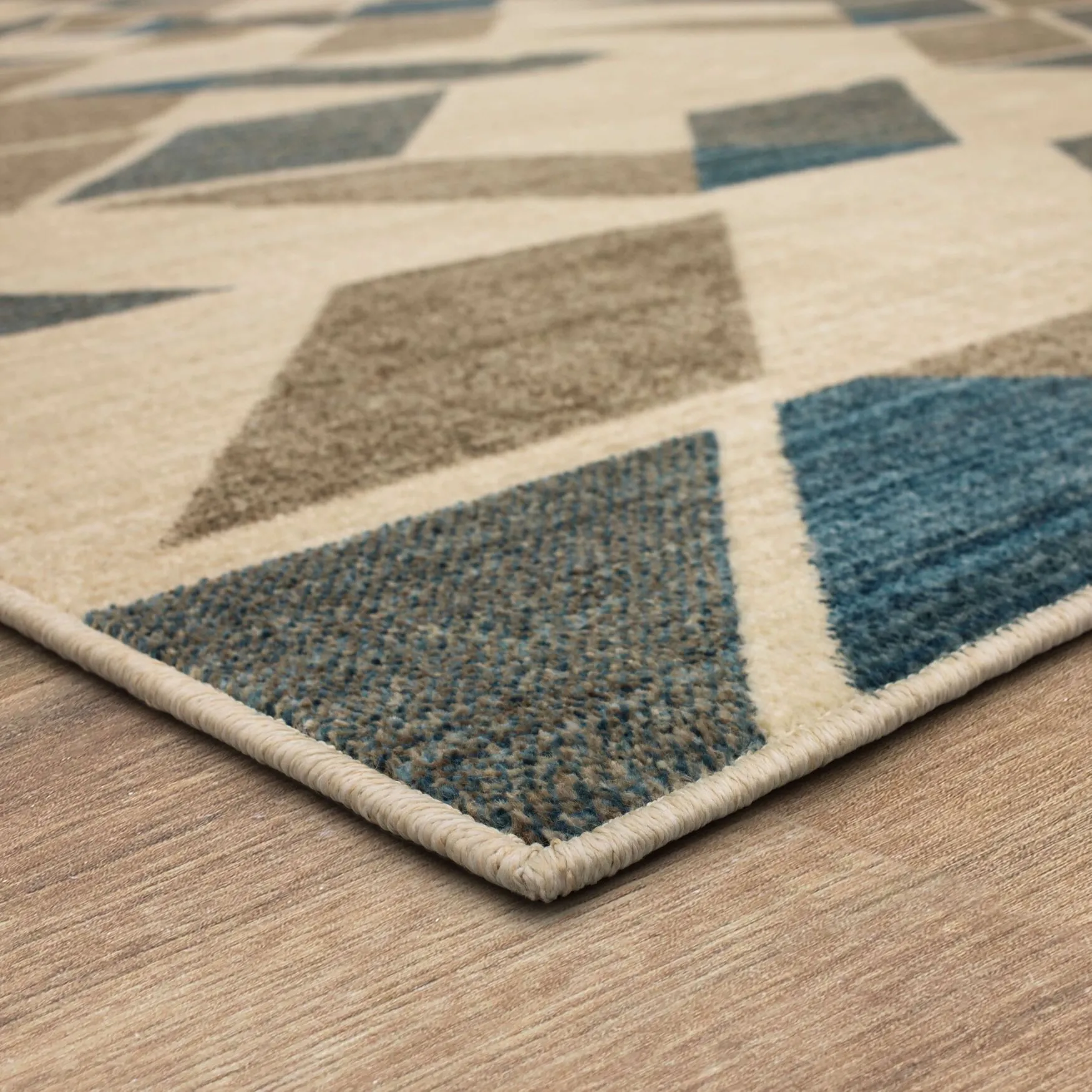 Rimto Area Rug