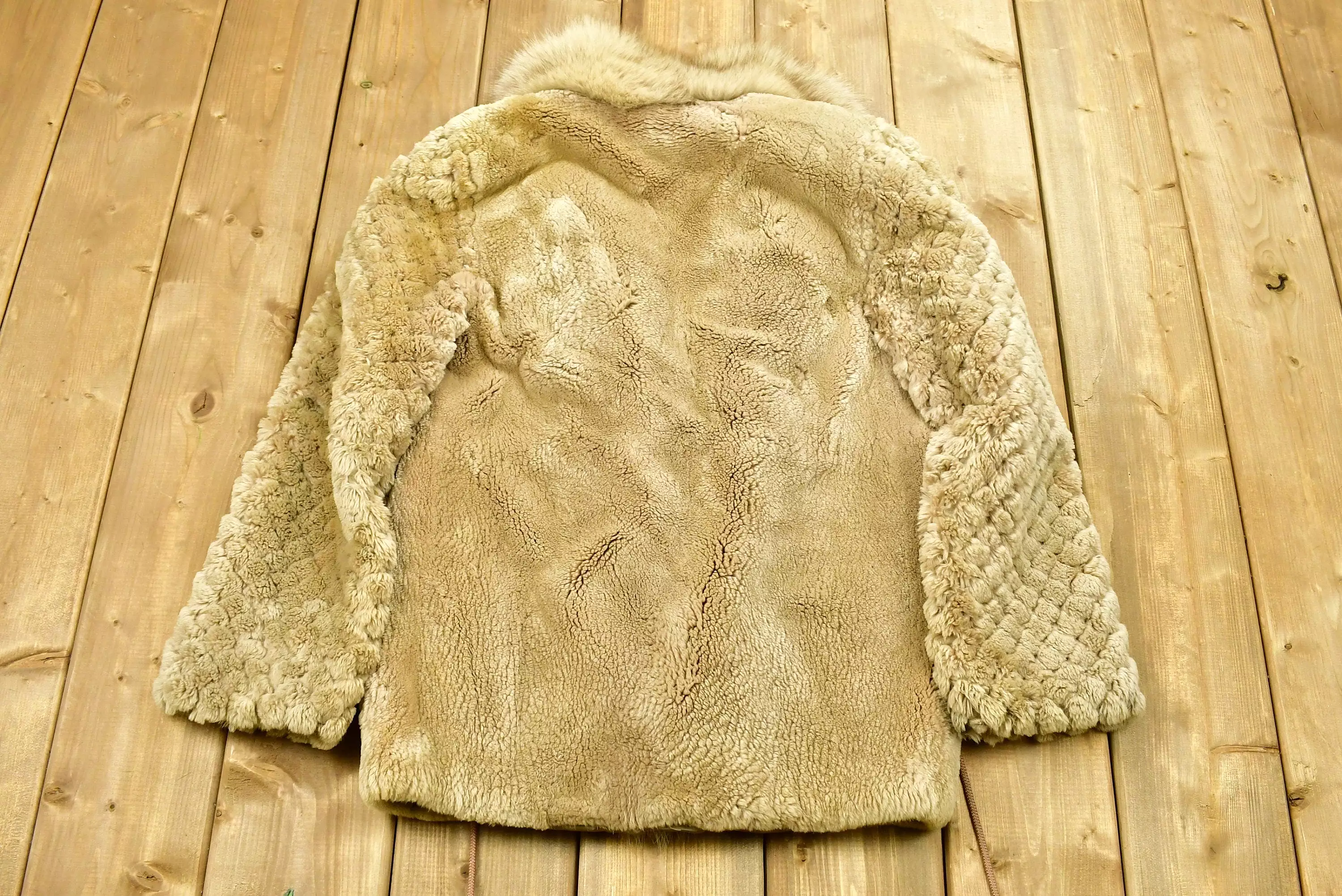 Vintage 1970's Sheered Silver Fox Fur Coat / Winter Outerwear / Streetwear Fashion / Winter Wear / True Vintage