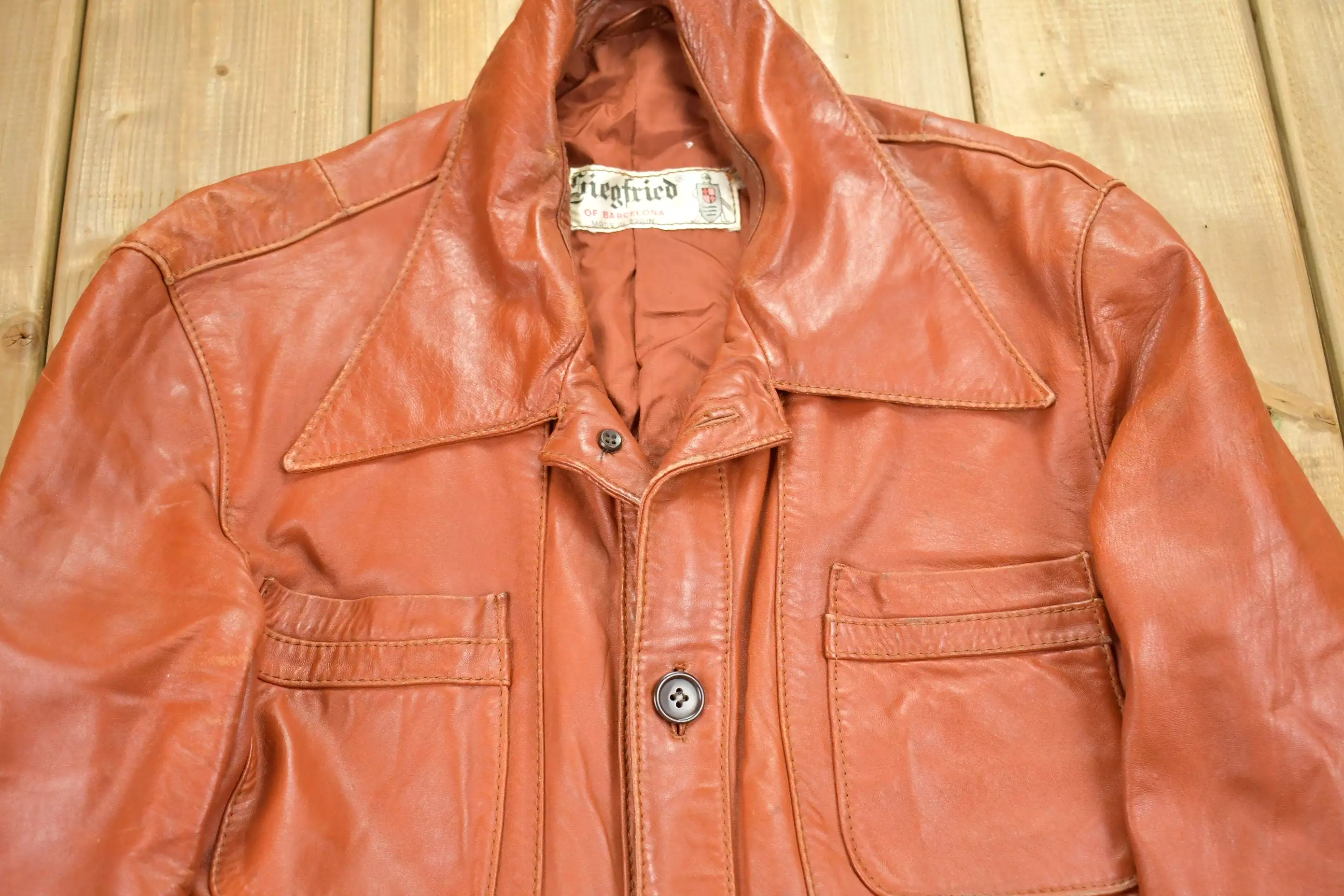 Vintage 1970s Siegfried Of Barcelona Leather Jacket / Fall Outerwear / Leather Coat / Winter Outerwear / Streetwear Fashion / 70