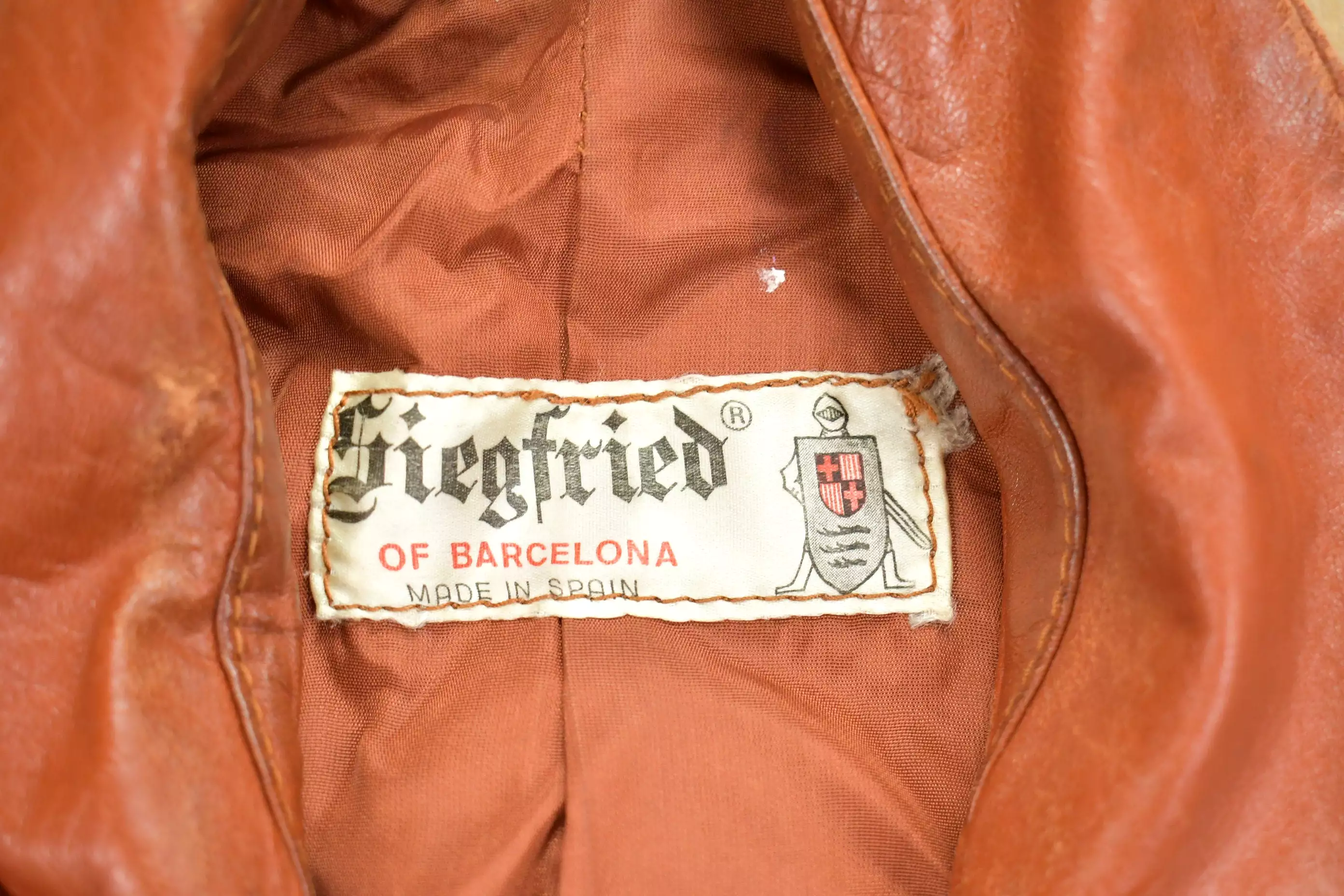 Vintage 1970s Siegfried Of Barcelona Leather Jacket / Fall Outerwear / Leather Coat / Winter Outerwear / Streetwear Fashion / 70