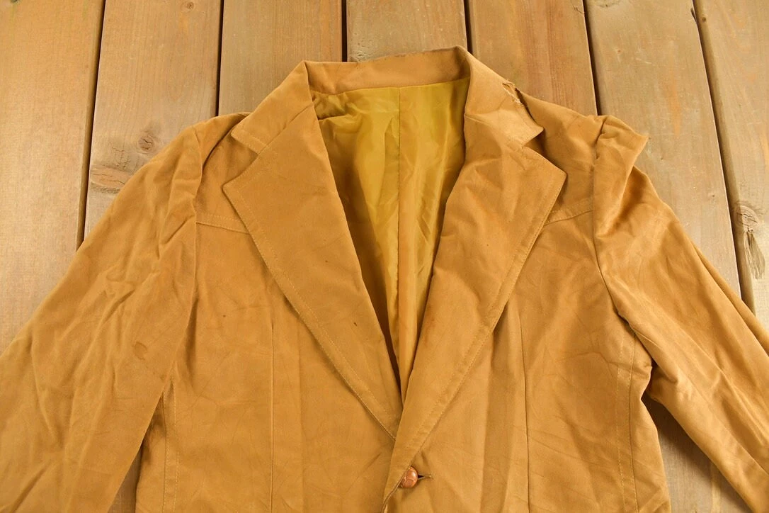 Vintage 1970s Suede Button Up Jacket / Fall Outerwear / Leather Coat / Winter Outerwear / Streetwear Fashion / Suede Jacket / Bl